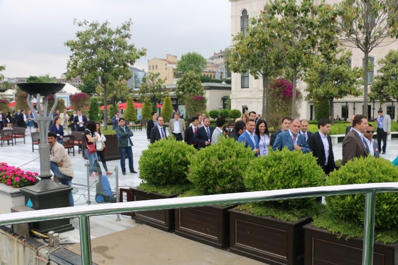 BUNKER KONFERANSI KONUKLARINA BOGAZ GEZISI